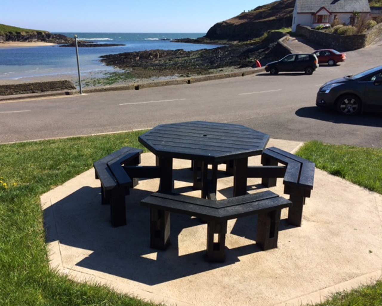 8 seater octagonal table without back
