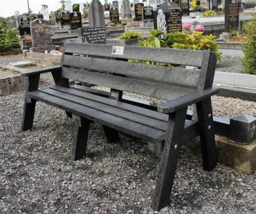 Remembrance & Memorial Benches